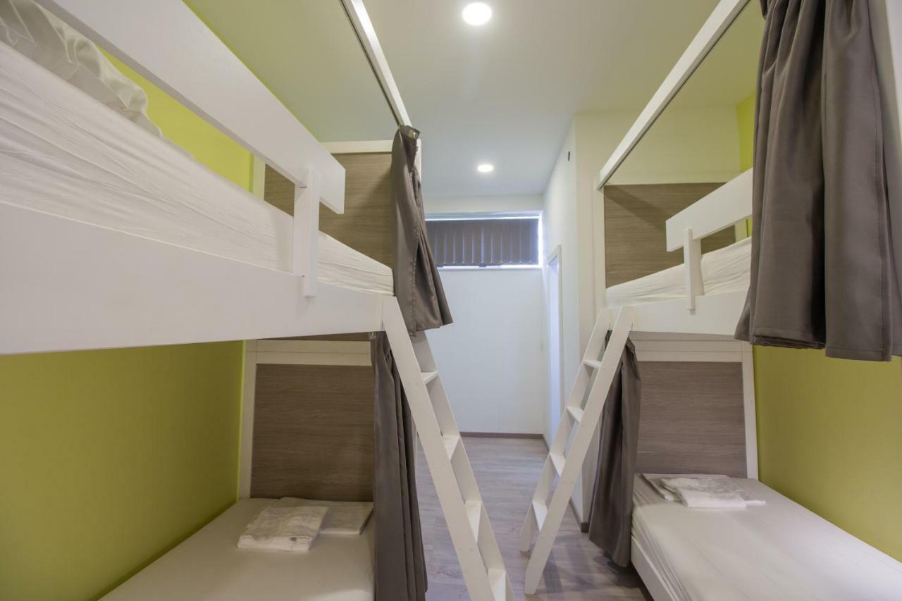 Dandelion Hostel ซาดาร์ ภายนอก รูปภาพ