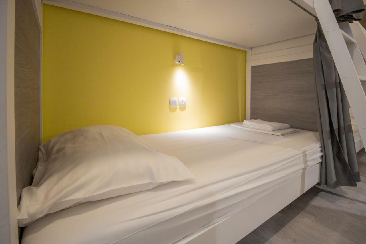 Dandelion Hostel ซาดาร์ ภายนอก รูปภาพ
